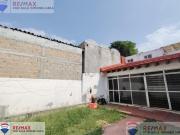 Venta de propiedad con dos casas en Palmira, Cuernavaca,...