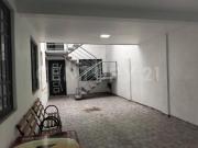 Venta de Propiedad con dos departamentos independientes...