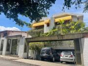 Venta de Quinta en El Marques, 6 hab, 8 baños, 6 p/e,...