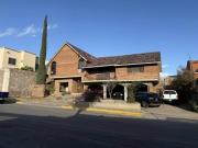 VENTA DE RESIDENCIA A REMODELAR SOBRE AVE CALIFORNIA...