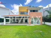 Venta de residencia en el Club de Golf Paraíso Country...