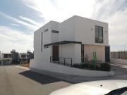 Venta de Residencia en Lomas de Juriquilla 4ta Recamara...