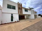 VENTA DE RESIDENCIA EN PRIVADA EN UNA DE LAS PRINCIPALES...