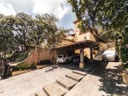 Venta de Residencia estilo hacienda con mas de 1900 m...