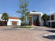 Venta de Residencia Fracc. La Arbolada en Morillotla