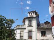 VENTA DE SINGULAR CASA DE TRES PLANTAS CON TERRAZA