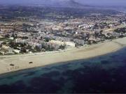 Venta de solar en Denia con licencia. Playa Les Deveses