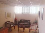 Venta de Suite Amoblada en Urdesa Via principal. I.B
