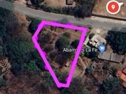 Venta de Terreno a descendente, sobre avenida, con paso...