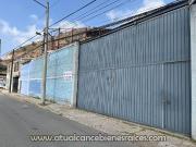 VENTA DE TERRENO BARDEADO, A PIE DE CARRETERA EN COL....