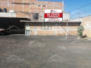 VENTA DE TERRENO CON 2 LOCALES COMERCIALES EN LA COLONIA...