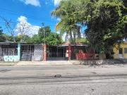 Venta de Terreno de 1,892 m² con Construcción en...