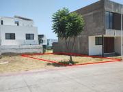 Venta de Terreno en Fraccionamiento Atmosfera