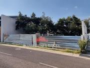 Venta de terreno en privada en Condado de Sayavedra