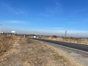 VENTA DE TERRENO SOBRE CARRETERA 200 TEQUISQUIAPAN, A 8...