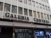 Venta de Tienda Comercial 24.32 m² – Galería Central,...