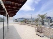 VENTA DE TRIPLEX EN LA FLORESTA CHACARILA COCINA Y BAÑOS...