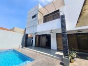 Venta de villa en km 7 vìa Samborondon