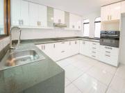 Venta Depa totalmente remodelado con acabados A1 en zona...
