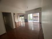 Venta depart. 3 amb. c/dep. en Flores c/balcón