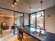 VENTA Departamento 1 dormitorio con balcón y patio...