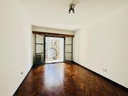 Venta Departamento 2 amb balcon límite Recoleta