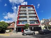 VENTA Departamento 2 ambientes mas escritorio. Cochera....