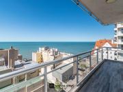 Venta Departamento 3 ambientes al frete con vista al mar...