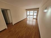 RESERVADO Departamento 3 ambientes con balcon saliente y...