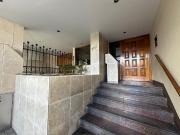 VENTA Departamento 3 ambientes con espacio de cochera en...