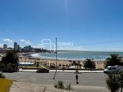 Venta 3 ambientes frente al mar con cochera en Edificio...