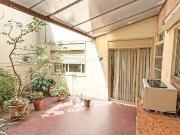 Venta Departamento 4 ambientes con Patio y 2 Cocheras en...