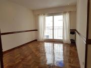 Venta departamento de 2 ambientes RECICLADO CON COCHERA...