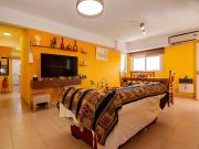 VENTA. Departamento de 3 dormitorios c/cochera