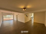 Venta departamento de cuatro ambientes con balcon,...