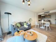 Venta departamento de dos dormitorios con balcón y...