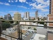 Venta Departamento dos dormi con cochera Calle La Rioja...