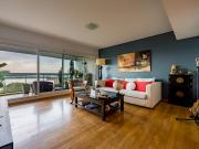 VENTA DEPARTAMENTO. DOS DORMITORIOS CON BALCÓN AL RIO Y...