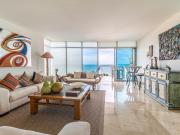 Venta Departamento en Las Olas Canc?n Zona Hotelera