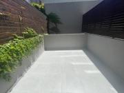 VENTA DEPARTAMENTO MONOAMBIENTE AL FRENTE CON PATIO...