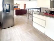 VENTA DEPARTAMENTO SEMIPISO 4DOR COCHERA EN CENTRO