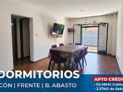 VENTA DEPTO 2 DORMITORIOS B. ABASTO POR ESCALERAS