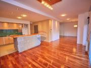 VENTA DEPTO 4 AMB CON COCHERA QUILMES CENTRO