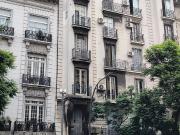 Venta depto. 4 ambientes Recoleta p/ reciclar