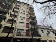VENTA DEPTO DOS AMBIENTES EN ALMAGRO A REFACCIONAR