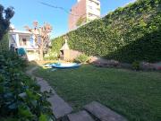 VENTA Dos casas 2 dormitorios con dos cochera y balcón...