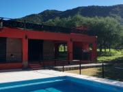 VENTA DOS CASAS CON PISCINA AMPIO PARQUE VISTA A SIERRAS...