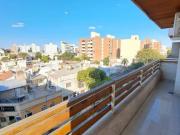 Venta. Dpto. 1 dorm. Impecable. Con balcón al frente. Bº...