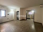 Venta dpto planta baja 2 dorm y patio Neuquen