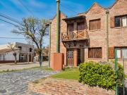 VENTA DUPLEX 3 AMBIENTES CON PATIO EN PARQUE LURO